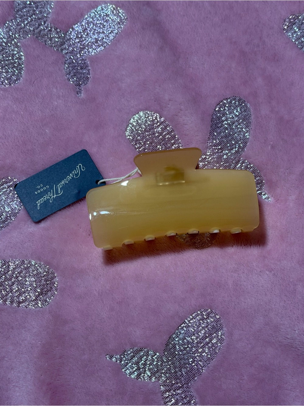 Universal Thread Yellow Cream Resin Hair Claw Clip